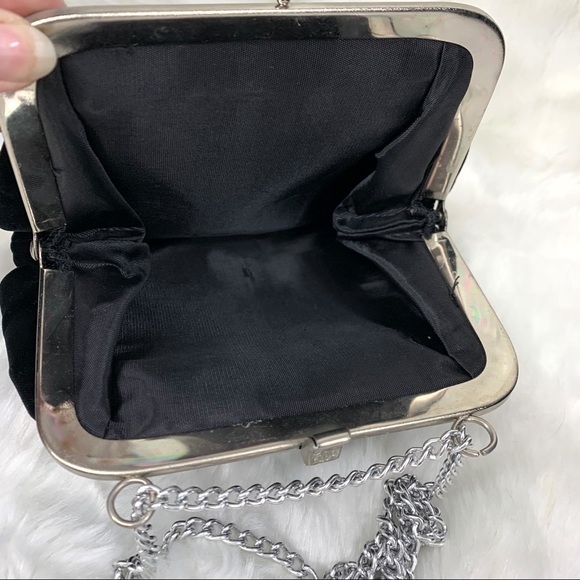 Vintage Black Velvet Evening Bag, Silvertone Metals - Picture 11 of 14
